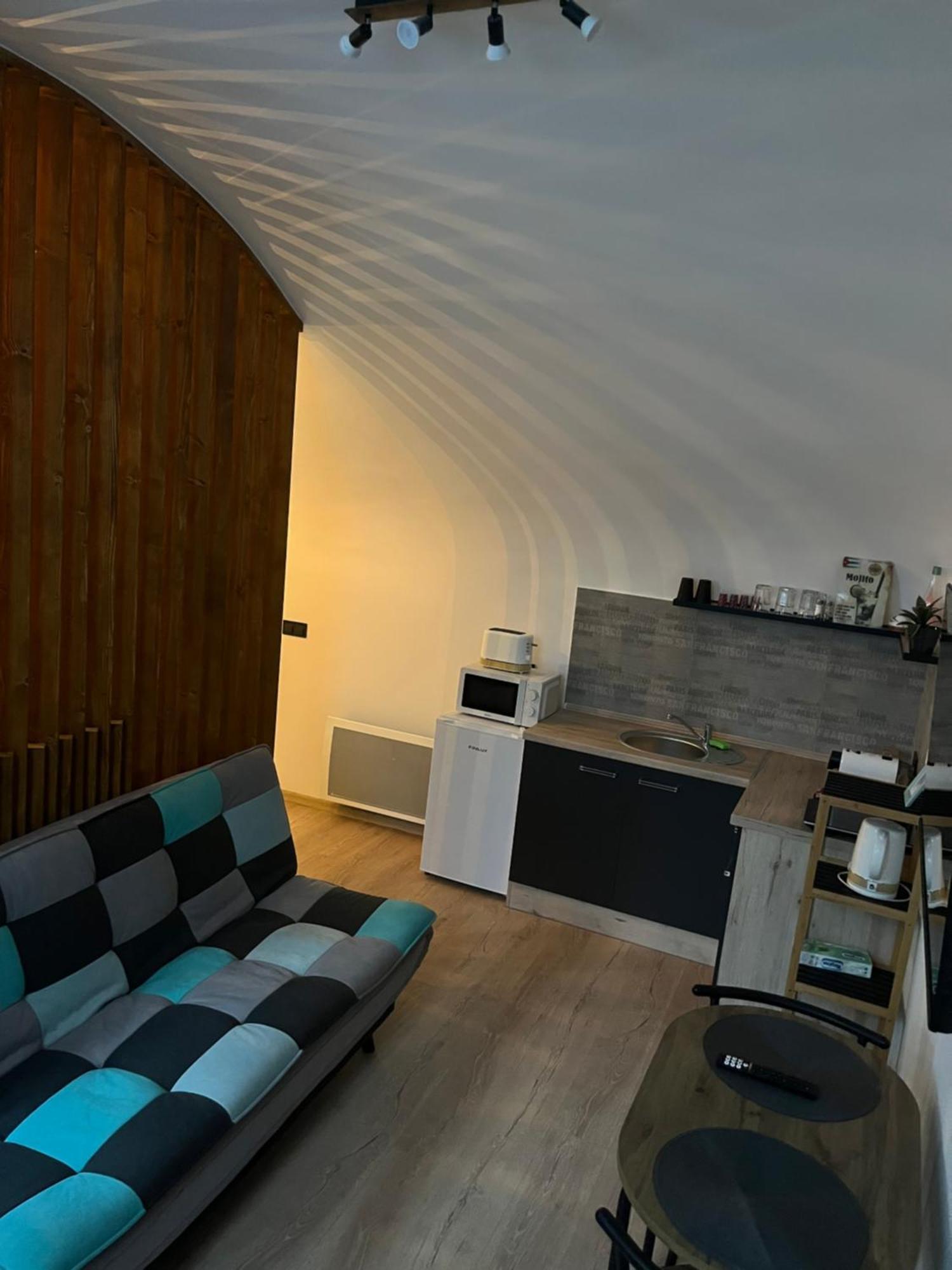 Szondi For Rest Apartment Budapest