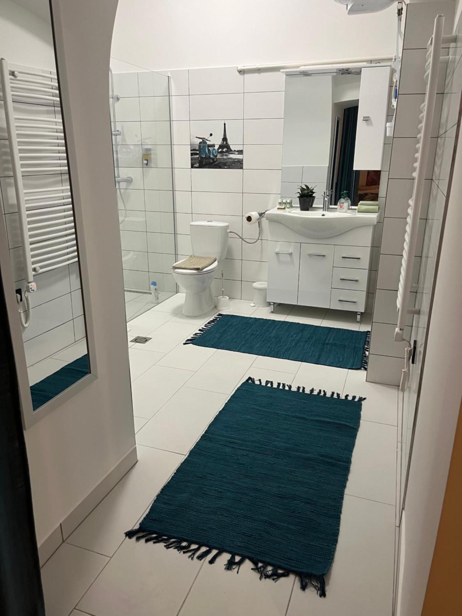 Szondi For Rest Apartment Budapest
